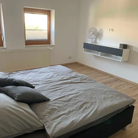 In Den Wiesen * Albertshausen